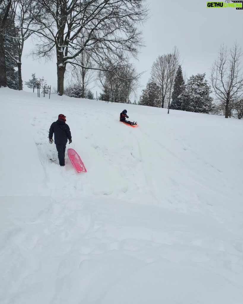 Danica McKellar Instagram - How is this our neighborhood?? 😁 Speaking as a California lifer until recently, this is surreal. We happened to be out of town last year when it snowed, so this was a new experience for sure! ☃️❄️ Such a fun time frolicking and sledding today - no "great pics" - wasn't that kind of day - but ah... #corememories made. 🥰❤️ (That's me in the red pants!) #snowday ❄️