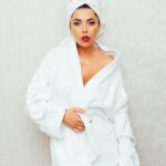 Daniela Aránguiz Instagram - Cuentes regresiva para noche 0 Gracias por esta foto a mi querido @nilxonalejandro 📸. @jamesruiz.mua 💄