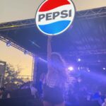 Daniela Castro Instagram - Lolla Pelo ✨📸🥁#lollapalooza junto a @pepsi_cl 1,2,3 outfit 4. Lo que pedí para lolla 5. Lo que llegó 6. Travis I love you! Daniela Kourntey Castro 7. Foto random arriba los brazos 8. Pelo 9, 10 @pepsi_cl Siempre dándolo todo