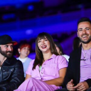 Daniela Luján Instagram - No les puedo explicar lo orgullosa que está de mí mi Dany bebé jajaja @2000sxsiempre 
.
Gracias por mi ofni @cynthiafuertesm eres la mejor