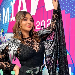 Daniela Luján Instagram - AMÉ mi vestido de @ceciliomodaoficial para los #mtvmiaw2023 la pasamos muy bien, verdad @marianabotasl y @segura_jessica ? 🥰