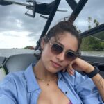 Daniela Melchior Instagram - Call me Captain Mel 🚤👩🏻‍✈️ Learning how to drive a speedboat for @roadhousemovie without being silly and cringe is basically impossible Thank you Bo for your patience 🤪 #roadhousemovie