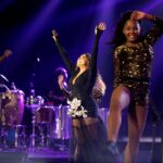 Daniela Mercury Instagram - Alô, Brasília!!! Hoje tem o Festival da Cultura, show de encerramento 4ª Conferência Nacional de Cultura (CNC), organizada pelo Ministério da Cultura (MinC). 🚨INGRESSOS GRATUITOS!!!🚨 O show é 19h no Centro de Convenções Ulysses Guimarães.📍 Tá esperando o que? Vai ser emocionante, vou convidar @majur e vamos fazer um show especialíssimo em homenagem ao Dia Internacional da Mulher🌹❤️ 📸: @celiasantosfotos #danielamercury #brasilia #showgratuito #majur #diainternacionaldamulher #margarethmenezes