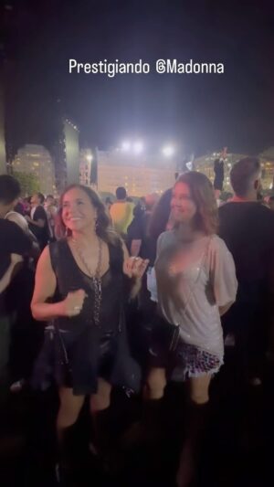 Daniela Mercury Instagram - Prestigiando a maior de todas nesse show único e  histórico 
Esquentando ao som de  @diplo #danielamercury #malumercury #Madonna #celebrationtourRio