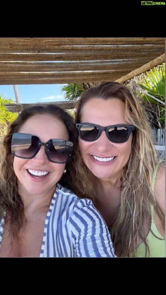 Daniela Mercury Instagram - Que saudade da rainha de Trancoso. @mannucarvalhooficial, minha amiga querida, venha pra Salvador. Eu e @maluvercosa queremos te receber e retribuir todo amor e cuidado que você teve com a gente. #MannuCarvalho #DanielaMercury #RainhadeTrancoso