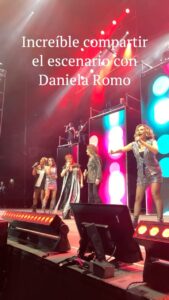 Daniela Romo Instagram - Recordando el gran momento que vivimos con @danielaromoweb en la @arenacdmx 🤩 ¿Quién lo disfruto tanto como nosotras? #Flans #Pandora #pop #80s #musicapop #show #envivo #live #tour #popisnotdead #gira #danielaromo