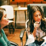 Daniela Romo Instagram - NADA - Es el nombre de nuestra nueva canción y este 8 de Marzo sale!!! Acá nos encontrábamos en el estudio, revisando por última vez la letra y listas para iniciar a grabar ☺️🌼. @danielaromoweb #música #danielaromo #fabiolaroudha #danielayfabiola
