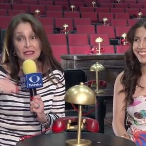 Daniela Romo Instagram - 🙌🏻✨ Los invito a todos a que escuchen esta divina colaboración junto a Fabiola en todas las plataformas digitales, gracias amigos de Televisa Espectáculos 🥰 @televisa_espectaculos La admiración de una joven guatemalteca por @danielaromoweb, la llevaron no solo a componer una canción con la artista mexicana, si no a grabar con ella. 😱👌🎤🎶😍❤️👏👏 @fabiolaroudhaoficial #dueto #sueñocumplido #danielaromo #FabiolaRoudha