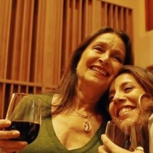 Daniela Romo Instagram - Nada, esta bonita colaboración junto a @fabiolaroudhaoficial, ya se encuentra disponible en todas las plataformas digitales 🥰✨ 

Agradecidas siempre por su apoyo y por unirse en cada escucha y vista del video en YouTube 🙌🏻✨ 

Sigamos compartiendo y reproduciendo NADA en Spotify, Apple Music, YouTube, Amazon Music y en cada plataforma disponible 🎶 

#DanielaRomo #FabiolaRoudha #DanielaYFabiola #Nada #Sencillo #Video #Altafonte #Mexico #Guatemala #dueto #Mujeres #Estudio #grabación