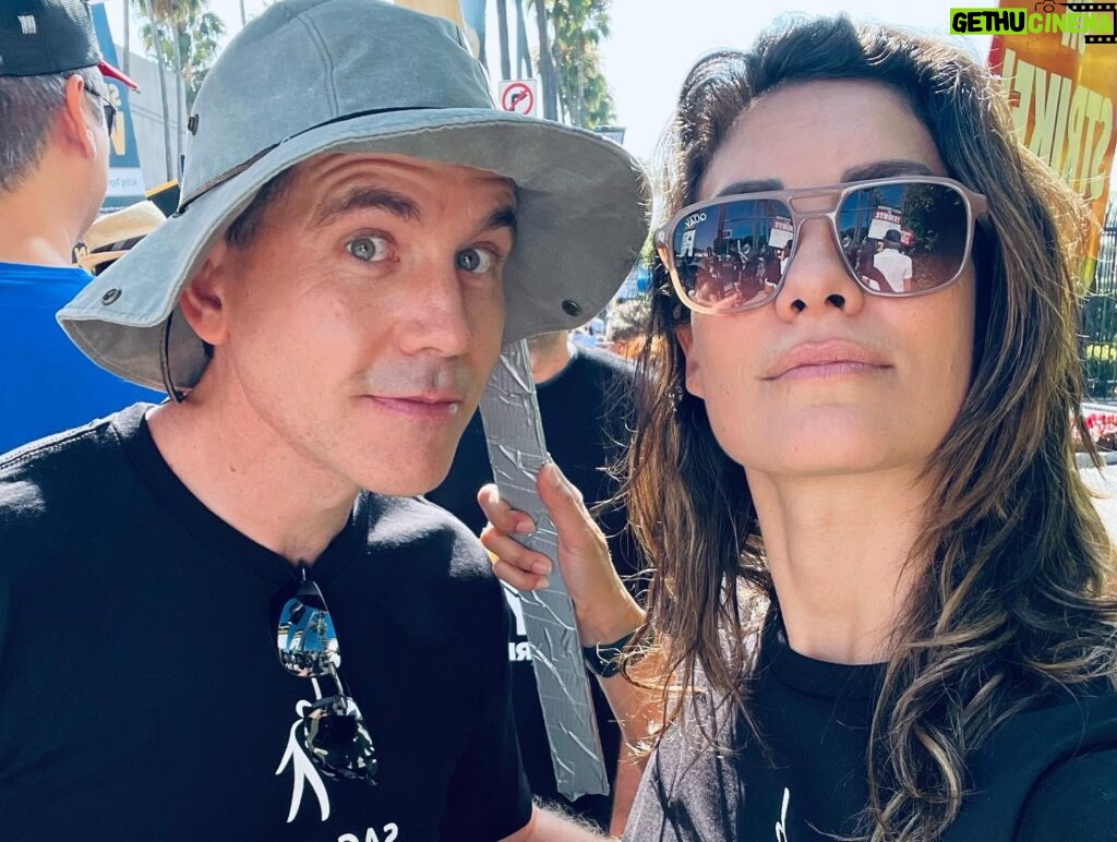 Daniela Ruah Instagram - Today was strong and necessary. To all the @iatse & @dga members and supporters of @wgastrikeunite & @sagaftra I am so grateful to have walked alongside all of you today. Saw so many people I have loved for over 14 years coming together again in strength ♥️ . Hoje fomos com força e necessidade. Aos membros do #iatse e #dga e apoiantes da greve de escritores e artistas em frente das câmaras, tenho muito orgulho por ter andado lado a lado convosco hoje. Vi tanta gente que adoro há mais de 14 anos a juntarem-se mais uma vez com força ♥️ #unite #strike #sagaftra #wga