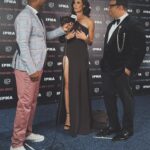 Daniela Ruah Instagram - Que noite linda a celebrar a nossa cultura e música dentro e fora de Portugal! Os @ipma_awards é organizado por um grupo de imigrantes ou filhos de imigrantes portugueses que fazem questão da manter a alma portuguesa e a nossa língua… que orgulho… Obrigada aos incríveis artistas que se juntaram a nós e ao novos amigos que fiz este ano… @ricardofarias118 o meu parceiro de palco, és O MAIOR! 🇵🇹🇺🇸🇵🇹🇺🇸🇵🇹🇺🇸🇵🇹🇺🇸🇵🇹🇺🇸🇵🇹🇺🇸🇵🇹🇺🇸🇵🇹🇺🇸🇵🇹🇺🇸 What a beautiful evening celebrating our musical culture inside and out of Portugal! The #IPMA organization is made up of portuguese immigrants, or their kids, who make a point of maintaining their portuguese soul and our language… so proud… Thank you to the incredible artists who joined us this year and the the new friends I’ve made… @ricardofarias118 my co-host, YOU ROCK! . The LOOK 👗 @nunobaltazarnb 💇🏻‍♀️@kelc__88 💄 @mrs.karinajaneiro