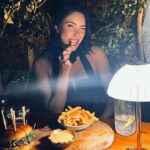 Daniella Rahme Instagram - Sundays - sparkle, smiles & French fries ✨🍟 #DaniellaRahme #دانييلا_رحمة