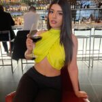 Daniella Salvi Instagram - Cheers 🥰🍷 @revolve #happyholidays