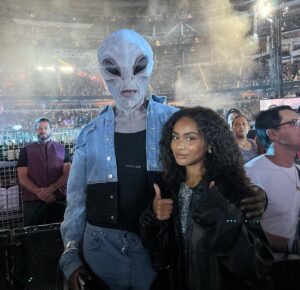 Daniella Taylor Instagram - 🛸