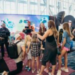 Danielle Busby Instagram - The girls were a little star struck yesterday at @vidsummit while getting to hang out for a bit with @aforadley and the whole McBride Fam. We love this amazing family and the whole gang at @thespacestation . @shonduras @jennymcbride @adleymcbride #vidsummit #aforadley #itsabuzzworld #outdaughtered