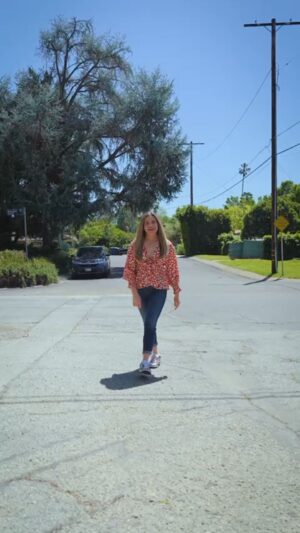 Danielle Fishel Instagram - "The Kids Wanna Jump" and we're going on tour! 🚌 Pre-sale starts Wednesday 10a local with code COOL. Public sale starts Friday at 10a local. PodMeetsWorldShow.com for cities and tickets. Also, link in bio.