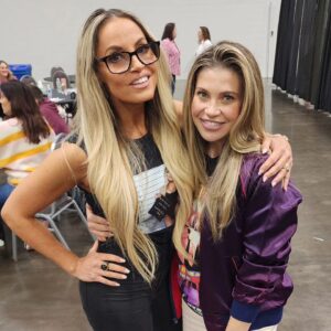 Danielle Fishel Instagram - Finally met my wrestling doppelgänger, @trishstratuscom! Even lovlier in person. ❤️ #galaxyconcolumbus