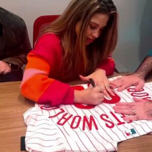 Danielle Fishel Instagram - THIS COULD BE YOURS 🌎🎁 We’re giving away the 1 of 1 “Boy Meets World” Phillies jersey signed by @daniellefishel (Topanga Lawrence), @rider_strong (Shawn Hunter), and Will Friedle (Eric Matthews). 

To enter:

1. Follow @Topps
2. Like this post and comment #ToppsMeetsWorld
3. Tag a friend

Full rules at Link in Bio 🔗