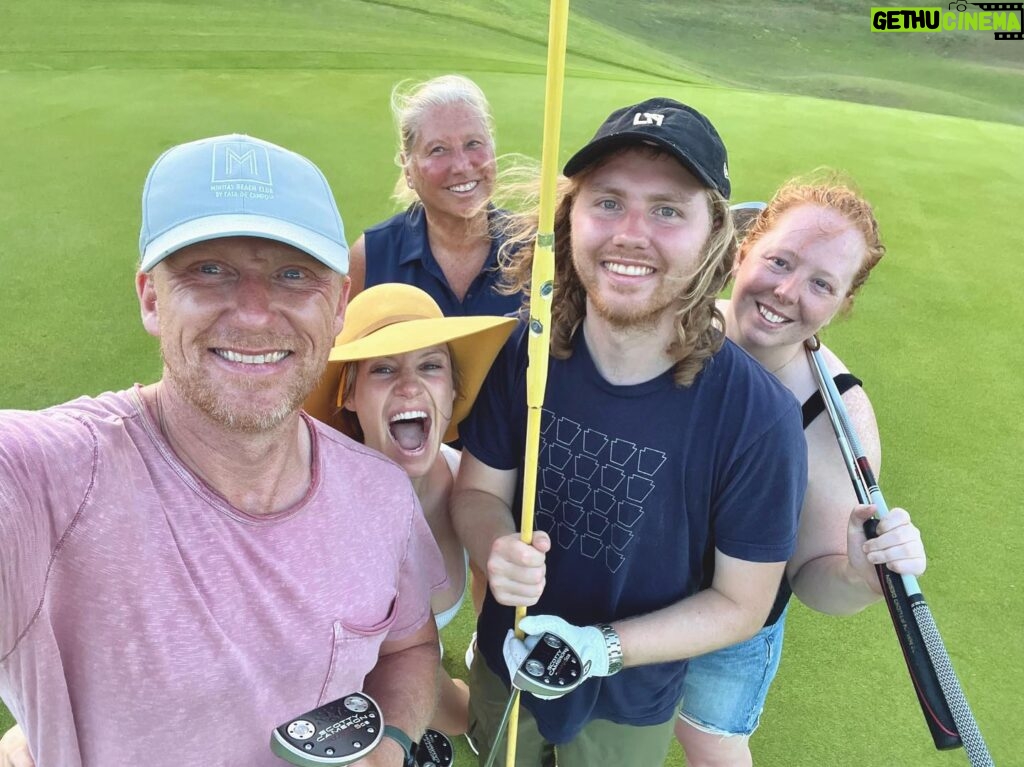 Danielle Savre Instagram - ⛳️ ☀️ 🐦