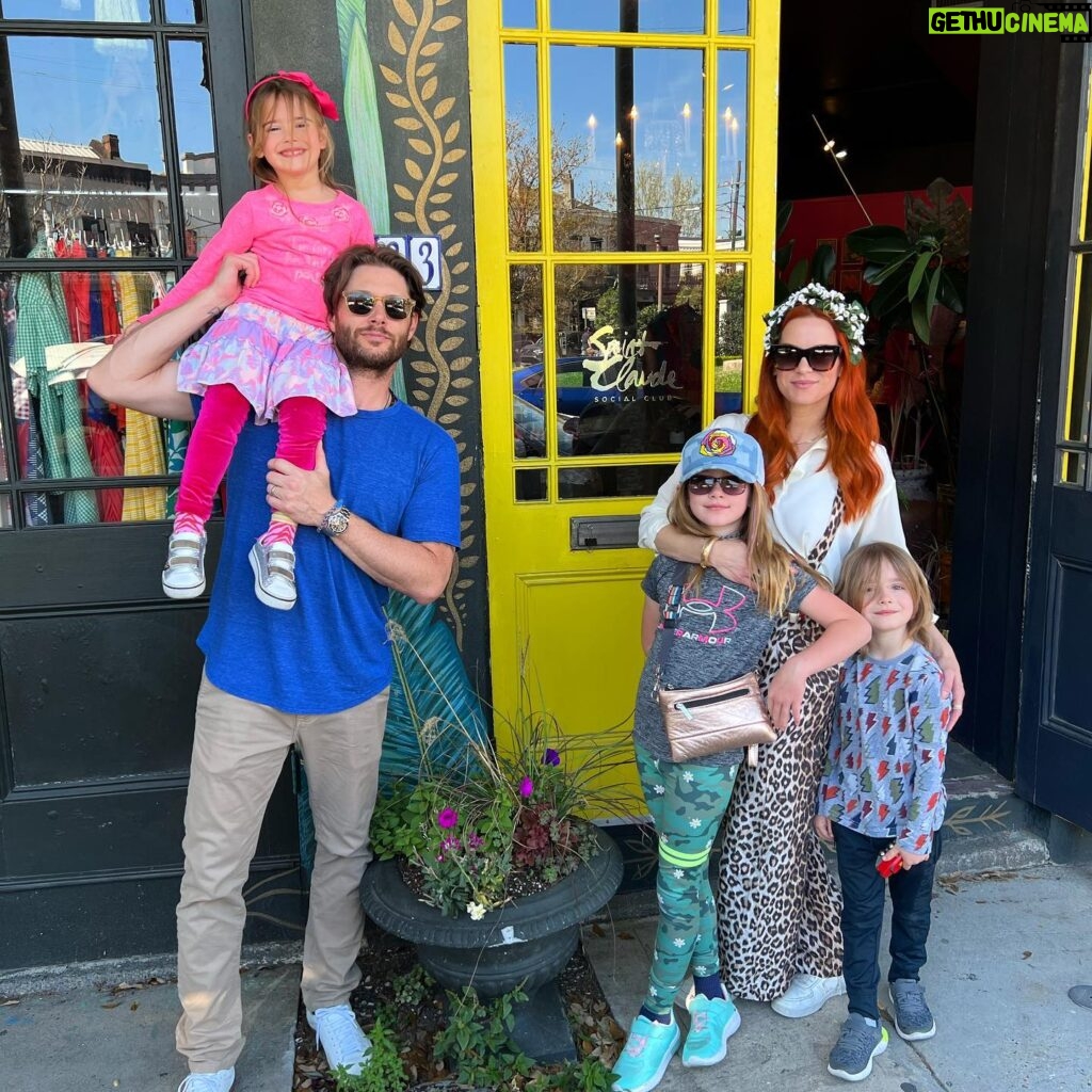 Danneel Ackles Instagram - I am feeling blessed and grateful to be with my family and friends in this great city where I find endless inspiration and magic on every corner. New Orleans is resilient, diverse and the people are so welcoming you can’t help but feel like you belong⚜️ #neworleans #saintclaudesocialclub #thewinchesters #neworleansfilm #jensenackles #spnfamily