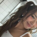 Danupha Khanatheerakul Instagram - อายุ 21 ปีแล้ว พี่ๆบอกว่า เดี๋ยวมันจะไวมากหลังจากนี้รู้ตัวอีกทีคือ 25 ถ้างั้นผมขอใช้ชีวิตวัยรุ่นให้เต็มที่และคุ้มค่าที่สุดนะครับ55555 แต่ๆๆๆจะมีสติขึ้นไรขึ้น ปีนี้ได้รับความรักแบบล้นหลาม มันอิ่มความสุขจนไหลทะลักออกทางรูหู หนูขอบคุณทุกคนนะคับที่อยู่ด้วยกันมาจนถึงตอนนี้ จะเติบโตขึ้นเรื่อยๆ เก่งขึ้นเรื่อยๆ สวยขึ้นและเท่ขึ้นเรื่อยๆด้วยอิอิ หวังว่าอายุ 22 ปีหน้า จะได้ลงรูปพร้อมซิกแพค อยู่ด้วยกันไปนานๆนะคะ ทุกคนเลย นวยมินนี่มิลลิจะคอยเป็นพลังบวกให้เสมอๆ หนูรักตรงนี้ที่เป็นอยู่มากๆ และจะทำให้มันอยู่ต่อไปนานๆเลย เหมือนเดิมเสมอมาเสมอไป เบิ้บบูคับ ✨🫶🏽💕💝💞💓💘💗💖