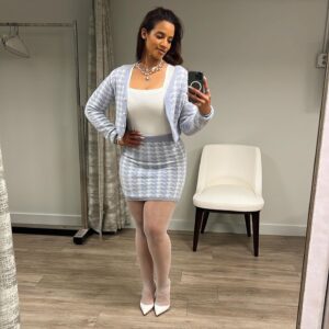 Dascha Polanco Instagram - Last week I was invited to have an intimate convo with the @exploreuab first-gen students.  Who would  have known that I would be an inspiration to those standing where I once stood. 

#spitfire #blazers