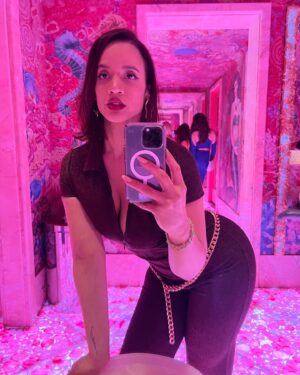 Dascha Polanco Instagram - Lola 💋

#Sexyfish #ismellgood