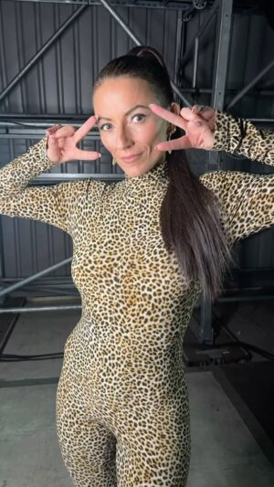 Davina McCall Instagram - Tonight‘s look on @davinamccall for the @maskedsingeruk is super simple. Even you could do it at home to yourself. Fake (real hair) ponytail is from @pakcosmetics . The blow dry spray is @arkivebyadamreed @adamreedhair (the new form) and the super strong hair gel is from @got2b and it’s called glued. The vent brush is from @mdlondon and the other brush is from @tangleteezer ❤️. Super simple do as you can see and I think creates stunning effect. Totally love this outfit and the whole look. Great work @cherylphelpsgardiner and @abigailrosewhite 🙌❤️🎉💥 If the baby hadn’t turned up I could’ve done this in five minutes however it took more like 45. She loves nothing more and when a baby turns up. 😂😂😂 have a great evening everyone. Enjoy the show. ❤️❤️❤️