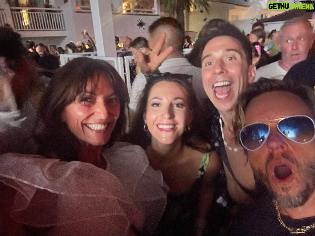Davina McCall Instagram - Been a bit quiet because we’ve been away … my bf and her fam and our kids and partners/mates .. and last night the kids let US out 😂 so we met up with @russell_kane and @lindseykane0 , bumped into @jordanbanjo and @realperrikiely and @jjenas at @calvinharris 🎉❤️🎊🥰 thank you so so much @vicknhope … then saw @ritaora ! I mean what a night ❤️🥰
