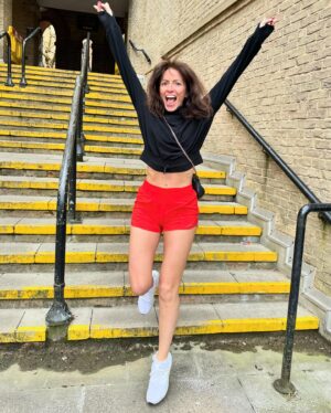 Davina McCall Instagram - This pretty much sums up how I feel after a spin class. Basically …. I feel like I could do it all over again. Cardio just fills me with endorphins and dopamine and I’m ready to crack on with my  day. Holly, thanks for being my Jim bunny again.
