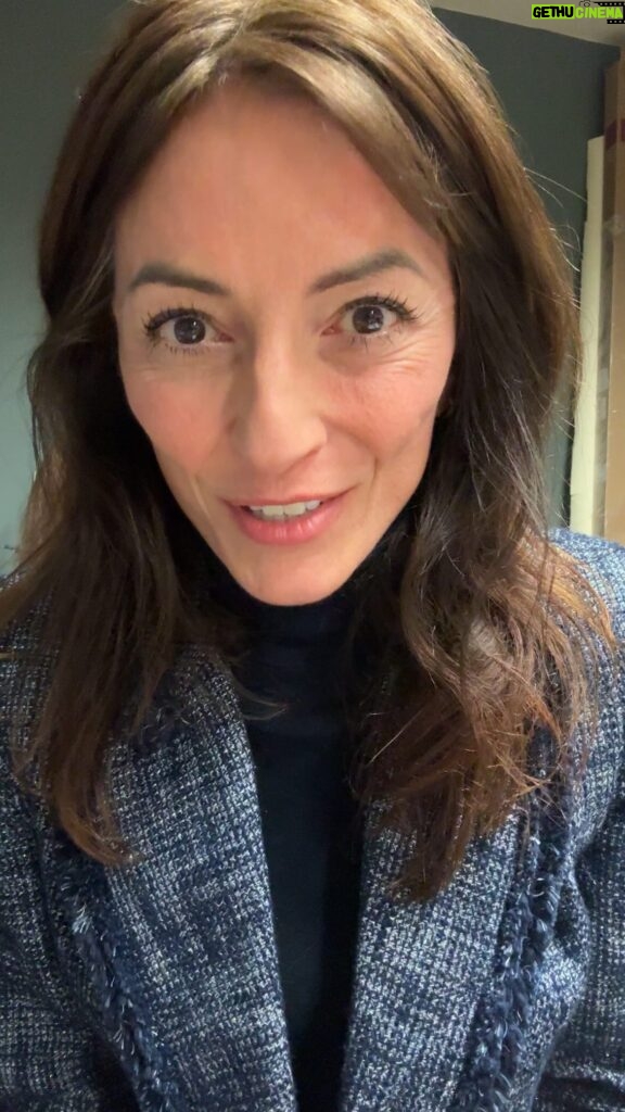 Davina McCall Instagram - Are you looking for someone? Maybe @longlostfamily can help . We will take good care of you 🩷 click on the link in my bio to apply …