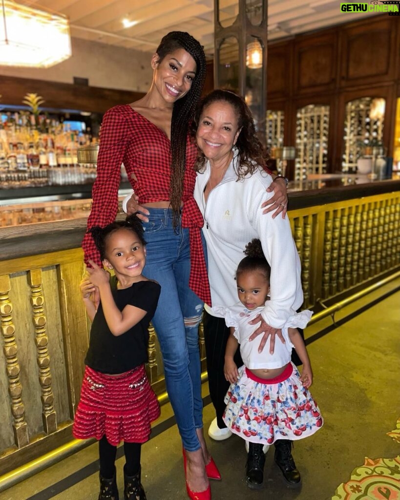 Debbie Allen Instagram - Happy Birthday to My Earlybird @VivieNixie! 💋❤️ Our Family needed this celebration. 🙏🏼🥲