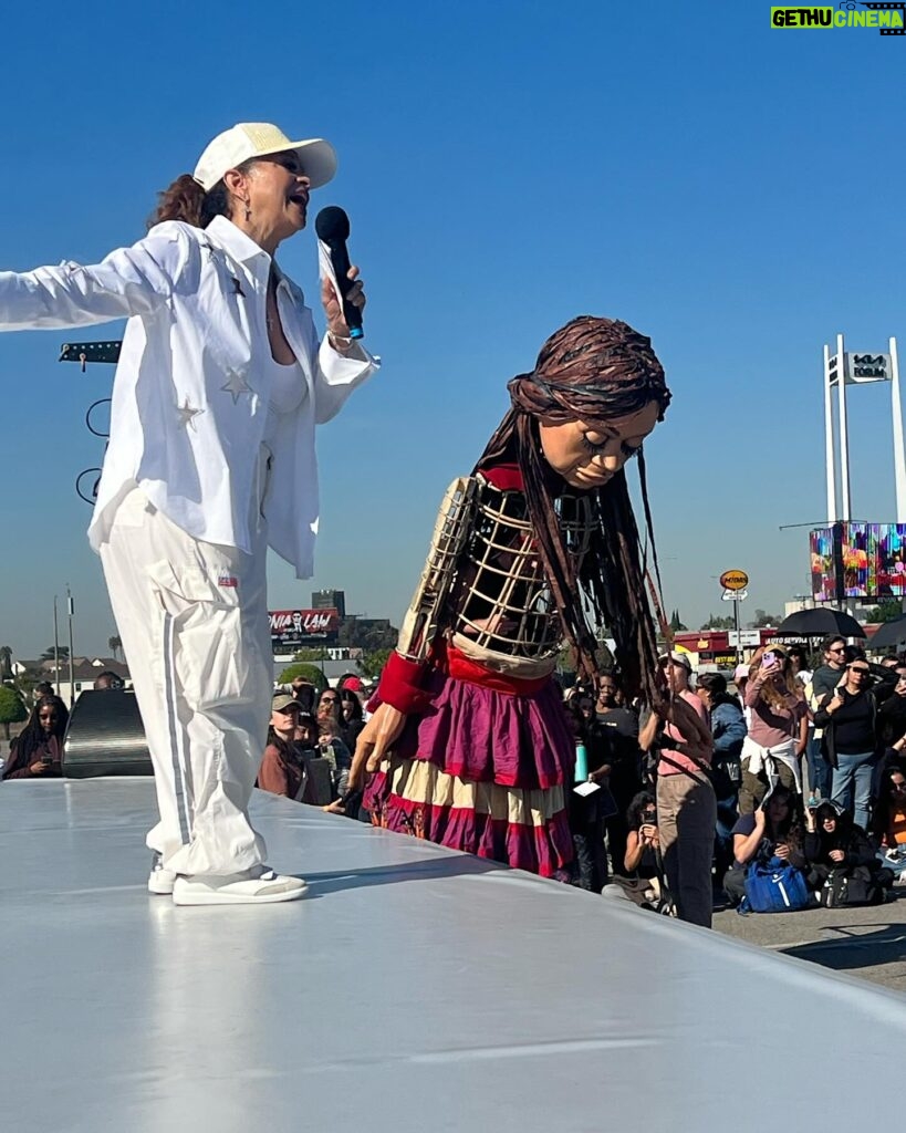 Debbie Allen Instagram - Today’s #WalkWithAmal at The Queen of The Monarch Parade was PHENOMENAL ✨💫 Thank you to the Wallis Annenberg Center for the Performing Arts, Mayor James T. Butts, The City of Inglewood and all of the many organizations involved! ✨Debbie Allen Dance Academy ✨Champs Charter High School for the Arts ✨Crossroads School for Arts & Sciences ✨Morningside High School ✨LA Gymnastics ✨Dorsey High School ✨Brentwood School ✨Mirman School ✨Amazing Grace Conservatory ✨Archer School for Girls ✨Audubon Middle School ✨Gabriella Charter School ✨Hamilton High School ✨Tomlin Dance Academy ✨ Carver Middle School