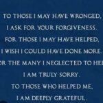 Debra Messing Instagram - Wishing everyone who observes, a meaningful holiday and an easy fast! May we all strive to be kinder, more compassionate, more inclusive, more patient, more honest, more loving, and more generous of spirit. ♥️ #yomkippur