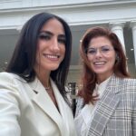 Debra Messing Instagram - How is this real?!?! The Second couple, the Capital, my partner-in-crime @mandanadayani and me at the White House. Live classical music, a ceremony honoring Artists, the First Lady @drbiden and secretary @hillaryclinton the @VP and @secondgentleman’s residence, and finally, the idiots behind the facade! #washingtonDC #adaytoremember