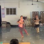 Deepika Singh Instagram – Celebrated dance day with the legendary @sujatamohapatra_official workshop organised by @sanatansc sir. Thank you @sanatansc sir for organising this two days enriching workshop . Thank you @thearshiyasharma for coming along and enjoying our workshop , also a big Thank you to you @thearshiyasharma for shooting these videos ❤️🙏🏻.
.
.
#Guru #sujatamohapatra #internationaldanceday #padmavibhushan #gurukelucharanmohapatra #odissi #classicaldancer #deepikasingh