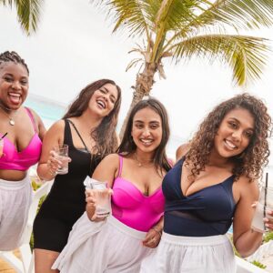 Denise Bidot Instagram - Campaign launch incoming 👀. 

I love these girls so much and we had the best time shooting together in the Bahamas. I’m excited for you to see these images and fall in love with these fabulous women like I did. 

Mark your calendars for May 7 and follow @swimsuitsforall and THE SwimStars @camrynmhenry @sharontheclaw @brittanywilborn_plusmodel 😍. 
#swimsuitsforall #s4a #swimstarallstar