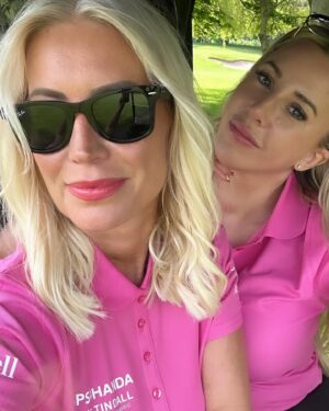 Denise Van Outen Thumbnail - 5.6K Likes - Most Liked Instagram Photos