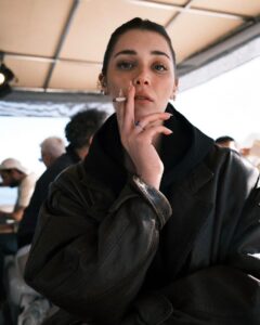 Deniz Işın Instagram - 📷