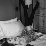 Deniz Işın Instagram - Wake up alone & dressed.