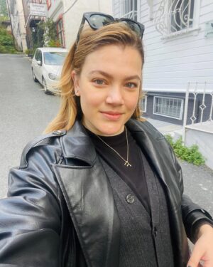 Derya Şensoy Instagram - hiç hesapta yoktu yogaya başlamak 🪬