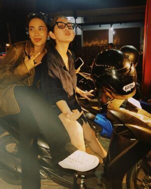 Devina Aureel Instagram - yeh shareloc sini kalo berani