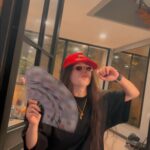 Devina Aureel Instagram - Ga perlu kaget kalo #MendadakKayang gara-gara Party Pack dari @astrogoods.id! 🥳 Isinya lebih banyak jadi semua pasti kebagian dan bikin pengen nambaah lagiii. Buruan order di Aplikasi ASTRO, hitungan menit nyampe, buka 24 jam! Psstt, lagi diskon juga✨Pake kode referral DEVQ12 biar diskon 35rb!🤝💸