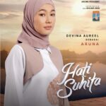 Devina Aureel Instagram - Aruna. Sahabat Alina Suhita yang kaya raya. Aruna itu ceria, antusias, dan selalu mendukung Alina. Aruna meyakinkan bahwa Alina mampu menghadapi tantangan hidupnya. Ketika bersama Aruna, Alina menjadi dirinya sendiri. Aruna wanita yang beruntung, lahir dari keluarga hangat, dan memiliki bisnis yang sangat berkembang. Coba tag sahabat kamu yang baik hati dan kaya raya seperti Aruna! #HatiSuhita