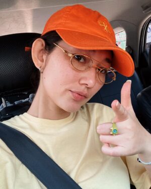 Devina Aureel Instagram - Teruslah bermimpi ayo tidur lagi
