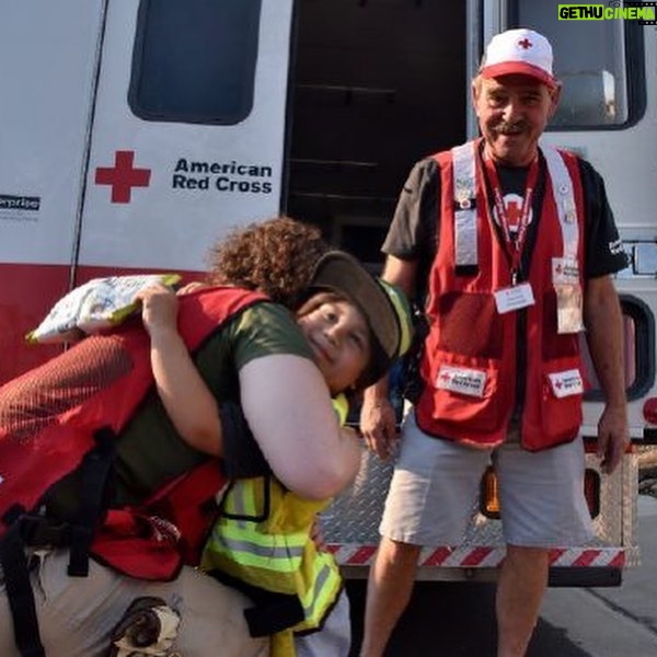 Devon Aoki Instagram - Thank you to the @americanredcross for providing hope and comfort to residents impacted by the devastating #Woolseyfire and #Campfire and to our First Responders @losangelesfiredepartment on the front lines! If you are interested in supporting disaster relief efforts please click the link in my bio. Sorry link working now