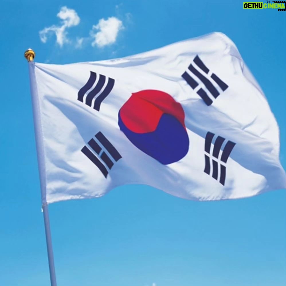 Dex Instagram - . 오늘의 대한민국이 존재 할 수 있게 해주신 모든 순국선열과 호국영령에 존경심과 감사를 표합니다.