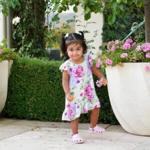 Dhar Mann Instagram - Family is everything 💚 Swipe 👈🏽 to see Ella Rose’s little photo shoot 😍