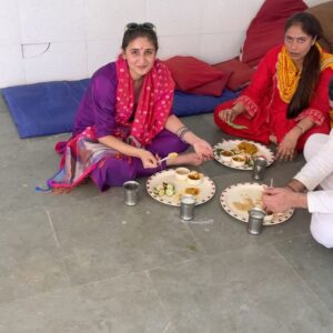 Dhvani Bhanushali Instagram - Visited the first hospital in our Bhavanipur Kutch with my dadu made by him in loving Memory of my dadi ❤️ 
Held a baby calf❤️ thousands of them rescued and taken care of 
Spent such quality time with my whole family ❤️
Also, A very Happy Ramnavmi 🙏