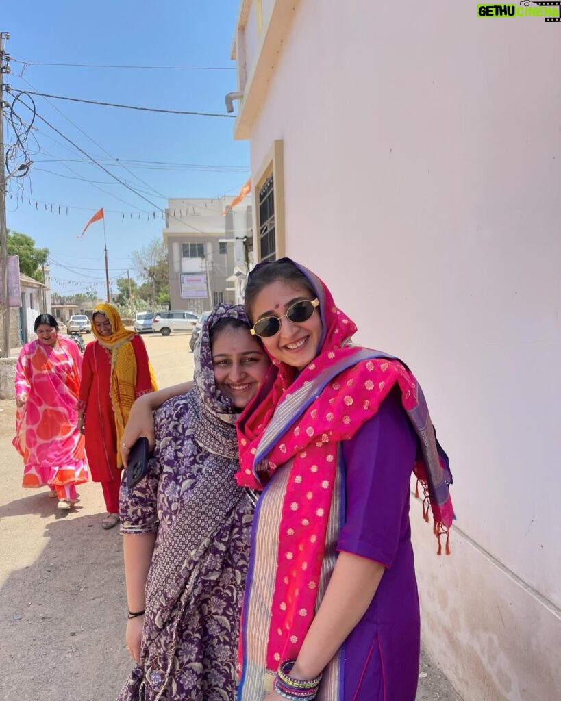 Dhvani Bhanushali Instagram - Visited the first hospital in our Bhavanipur Kutch with my dadu made by him in loving Memory of my dadi ❤ Held a baby calf❤ thousands of them rescued and taken care of Spent such quality time with my whole family ❤ Also, A very Happy Ramnavmi 🙏